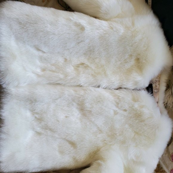 COPY - Wedding Coat White Faux Fur Waist‎ Length Lined With I love You Fabric S… - Picture 6 of 11